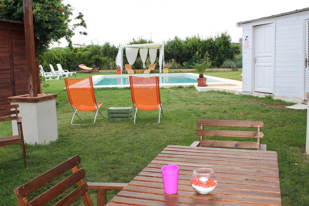 Casa Vacanze Il Giardino Dei Girasoli マリーナ・ディ・ラグーザ エクステリア 写真